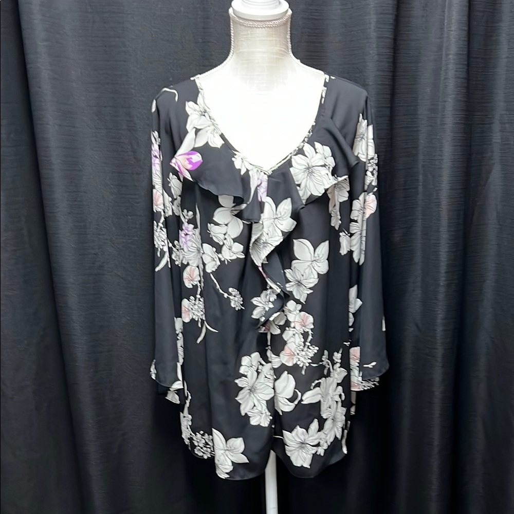 Floral Ruffle Women's Top - Black and White